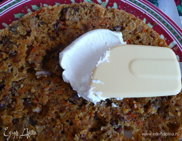 Выпекать при 175 30-35 минут.
Форма у меня была силиконовая круглая около 20-24 см в диаметре, с низкими бортиками. Пекла в 2 захода.  