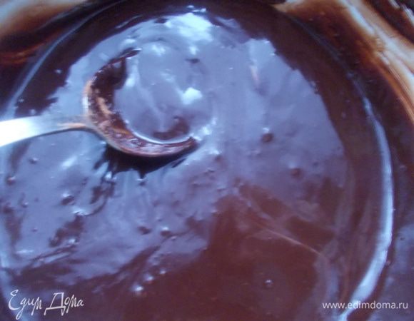 Получается вот такая блестящая и вкусная глазурь.