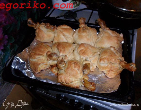 На противень стелем фольгу и выкладываем наши галифешки.
Ставим в разогретую духовку при 180 гр. С на 15 минут.

Всем приятного аппетита и хорошего настроения.