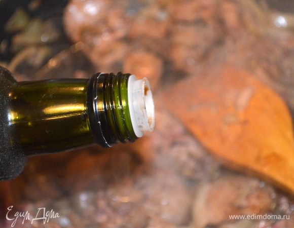 Добавляем зелень и бальзамик! Смешиваем с готовой пастой. Даем постоять, чтобы паста напиталась соками от печени, и подаем! 