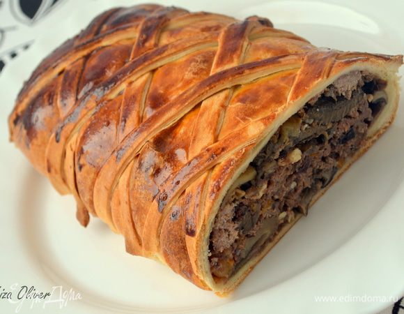 выпекать примерно 50 минут при 180 градусах. если он сильно начнет зажариваться, его  надо накрыть фольгой , чтобы он не подгорел. 