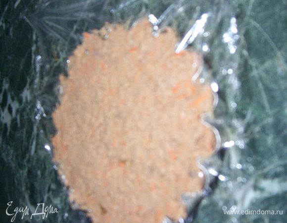 Затем снова печеночной массы, закрыть пищевой пленкой и убрать в холодильник на 5 ч., я убрала на ночь. Приятного аппетита)))