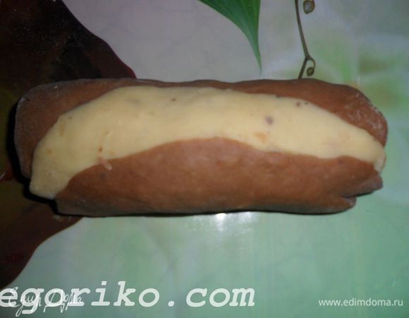 Заворачиваем в одну (колбасу) и нарезаем на одинаковые части.