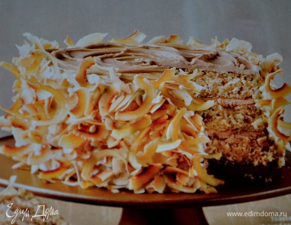 Сливочная глазурь.
Взбить слив. масло со сливочным сыром на сред.скорости до кремообразного состояния. Добавить сахарную пудру и взбивать на медленной скорости до однородного состояния. Затем ванилин, перемешать. Здесь фотография из журнала, как он выглядит на деле.