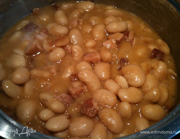 Довести до кипения и готовить под крышкой на малом огне 2 часа...