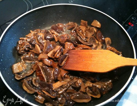 Обжарить на растительном масле...