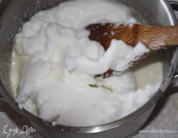 Все аккуратно вымешать и выложить в кулинарный мешок.