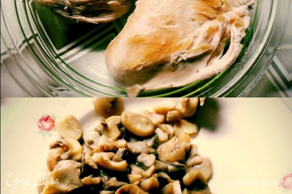 НАЧИНКА Отвариваем куриное филе и грибы до готовности