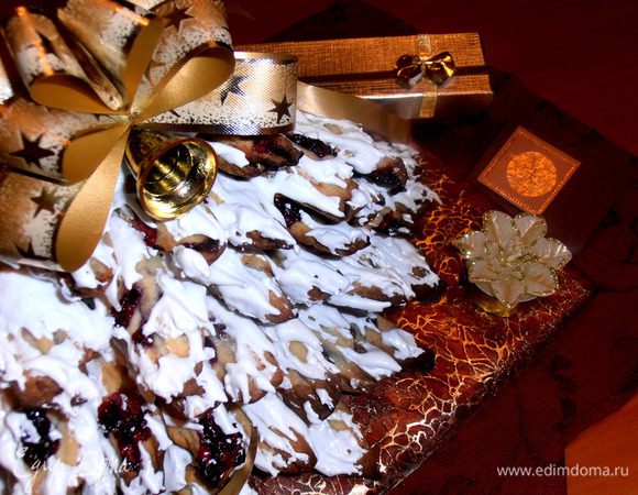 Сверху вместо звезды водружаем праздничный бант и подарок готов!