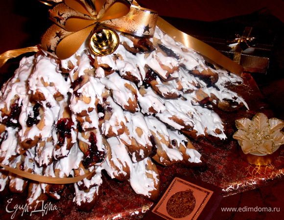 Очень удачно сочетается кисленькое варенье с сахарным снежком-безе.У меня сын младший даже вылез из тёплой кровати ночью,чтобы попробовать,что же получилось в итоге)))