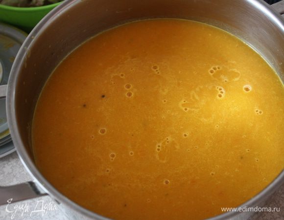 Вот такой красивый яркий супчик получился.