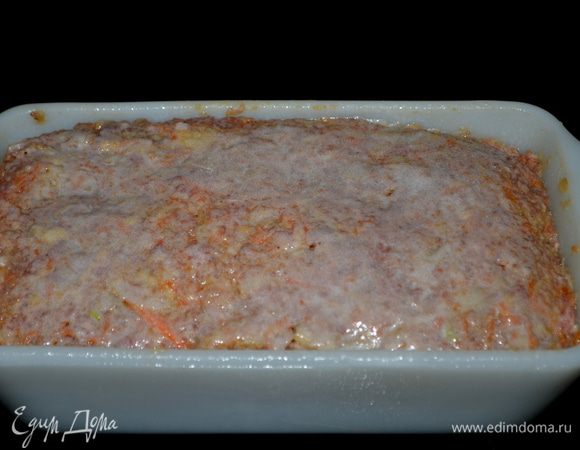 Добавим хлебную подсушенную крошку, панчетты смесь, молоко и 6 следующих ингредиентов. Все перемешаем тщательно. Выложим в хлебную форму для запекания. Сверху спрыснем спреем или смажем маслом. Поставим в разогретую духовку на 40 мин., если у вас кол-во фарша как в рецепте, если кол-во больше - время увеличьте!