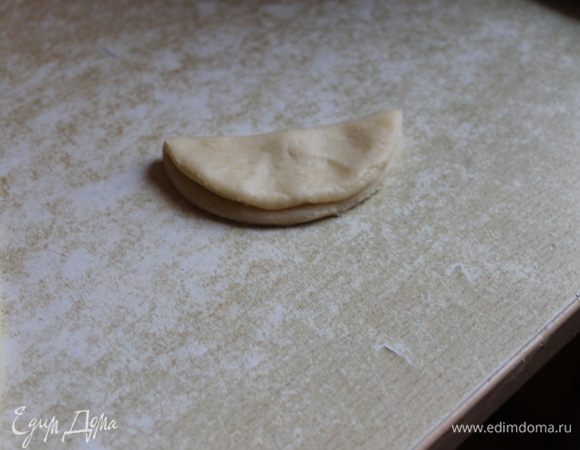 складываем кружок пополам