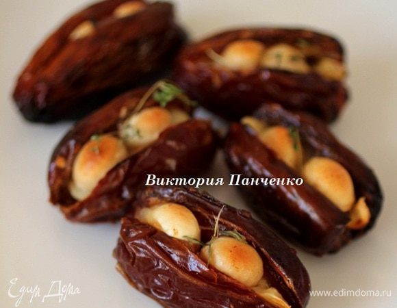 Запекать 12-15 минут при температуре 180 градусов.