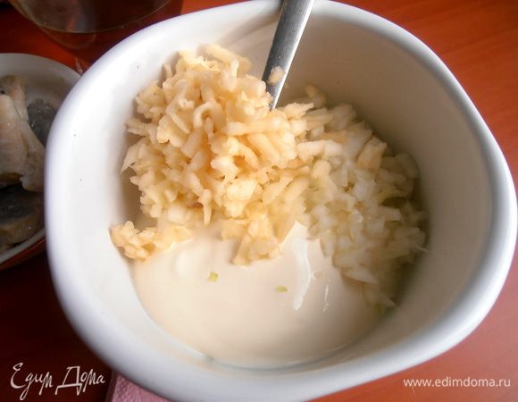 Тоже отправляем к сметане!