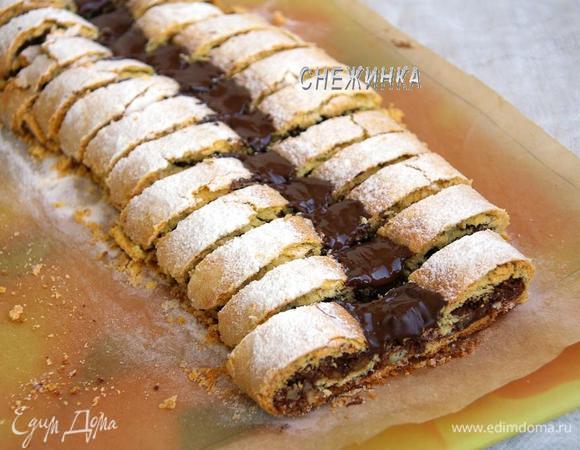 Оставляем до полного остывания и застывания шоколада. Затем аккуратно нарезаем печенье.