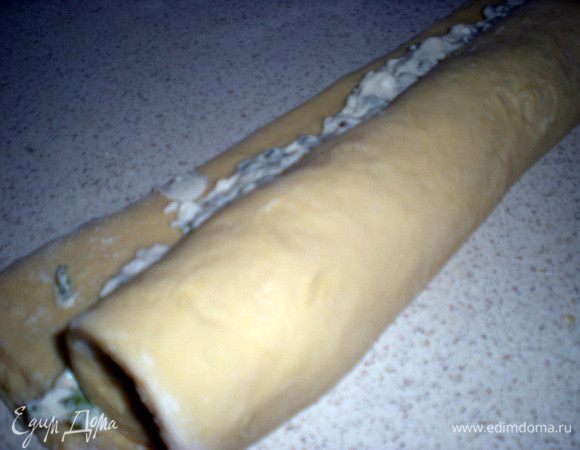 Скрутить в рулет.