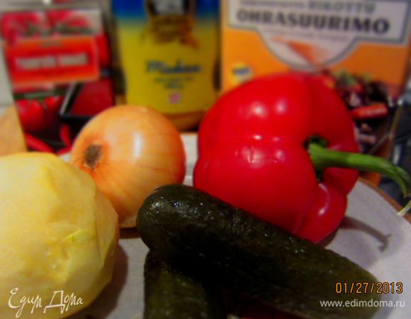 отварить говядину, перловку и репу

пассировать:
лук, 
чеснок,
перец,
огурцы,
томатная паста,
сахар,
соль