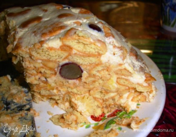 Затем переворачиваем на блюдо, снимаем пленку и....