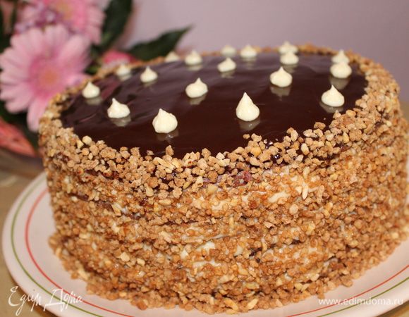 Торт «Спартак» круглой формы.