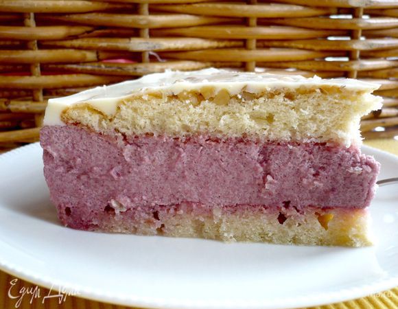 На утро извлекаем наш торт осторожно из формы. Торт готов! Приятного чае- и кофепития!