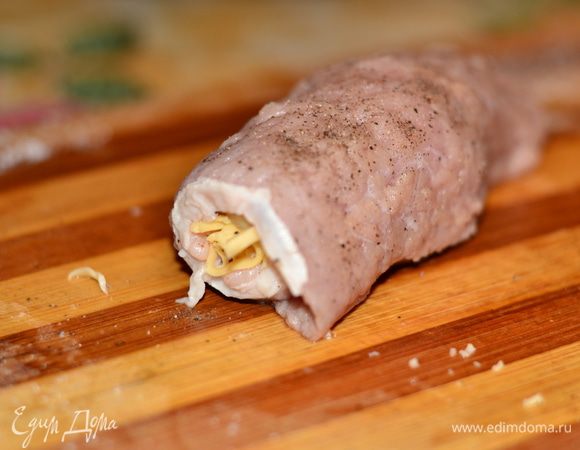 Завернуть в рулетик.