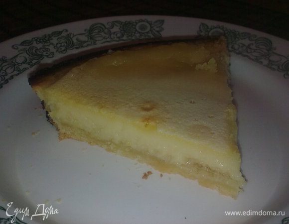 Вынимаем, даем остыть. Внутри он получается мокрым. По желанию присыпаем сахарной пудрой.

Приятного аппетита.