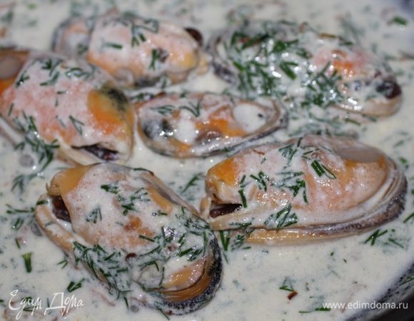 Добавить мидии и готовить еще 3 минуты.