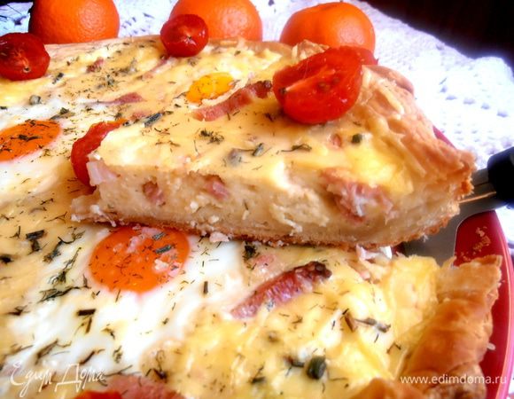 Такой кусочек объединяет сразу три вида белка,тесто придаёт сытности,поэтому Ваша семья будет сыта долго!