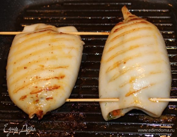 Обжарить на оливковом масле по 30 сек. каждую сторону...