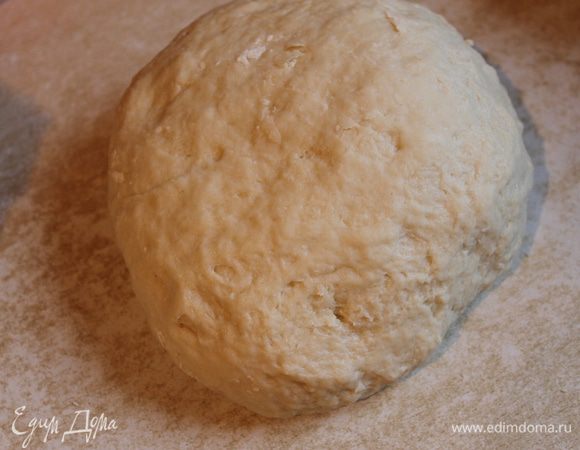  Замесить тесто, накрыть полотенцем и ставим в теплое место на полторa часа.