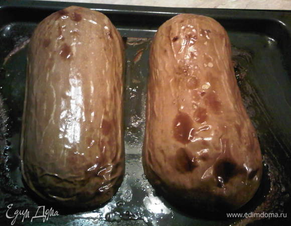 Достаем нашу красавицу и минут 10 даем ей на то, чтобы остыть.