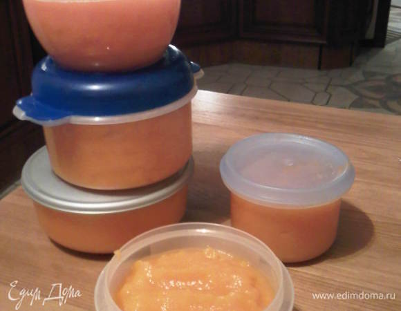 Распределяем в порционные контейнеры или пакеты для заморозки. Даем остыть и отправляем в морозилку.

Накануне перед приготовление достаем и ставим в холодильник, чтобы потихоньку размораживалась. В более срочном случае можно воспользоваться разморозкой в микроволновке.
