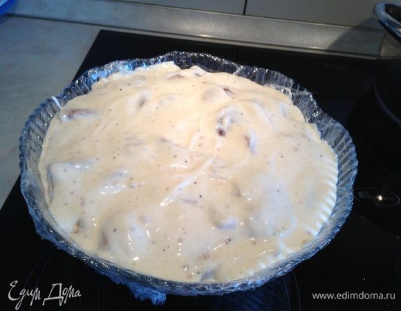 Выкладывать слои до окончания ингредиентов.. Затянуть сверху пищевой пленкой и поставить в холодильник на 1 сутки...