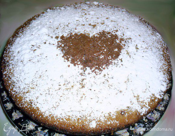 Готовый манник посыпаем сахарной пудрой и угощаем и угощаемся. Приятного аппетита!