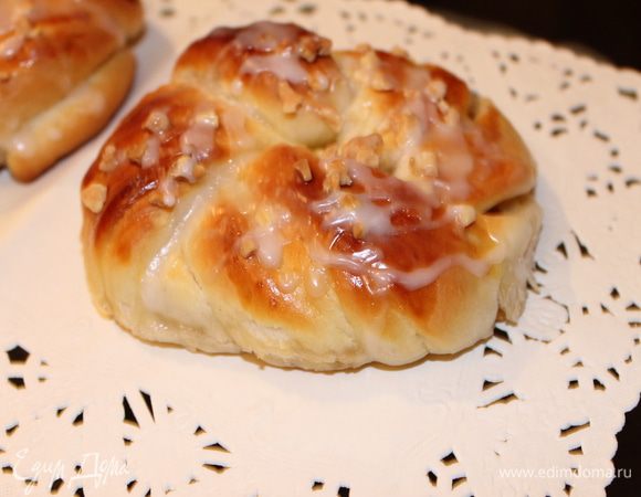 100 гр пудры смешаем с молоком и готовые уже поливаем этой смесью.