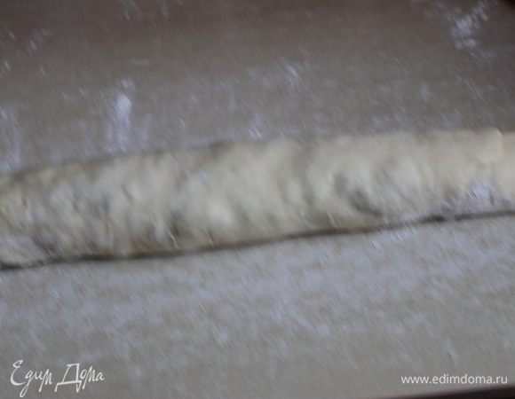 Скрутите в рулет.