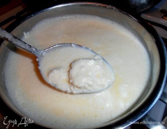 Стараемся растворить все комочки, чтобы получить однородную структуру.