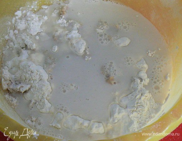теплое молоко с активированными дрожжами