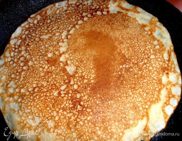 Жарим на чугунной (или блинной) сковороде на среднем огне на растительном масле.