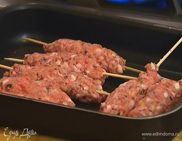 Отправить противень на 10 минут в морозилку.