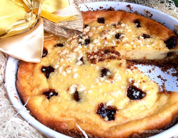 Крошка из печенья хорошо держится на кусочке и вкусненько похрустывает!