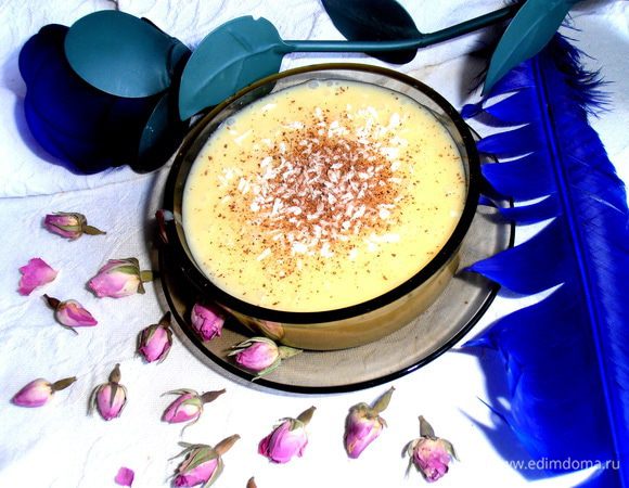 Такую креманочку я подала сыну к чаю и он с удовольствием попробовал его с печеньем.