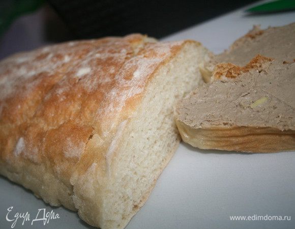 Вместе с паштетом я испекла замечательный хлеб от Ришара Бертинье по рецепту Вики, http://www.edimdoma.ru/retsepty/44467-belyy-hleb-ot-rishara-bartinie. Хлеб бесподобен, не сравнится не с одним магазинным хлебом) Попробуйте и вам ни захочется есть покупной хлеб.
А паштет с этим хлебом, это просто восторг!!!