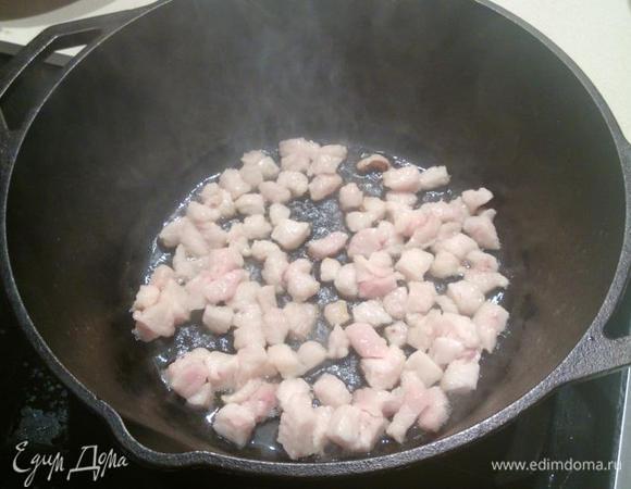 Растапливаем курдючное сало...