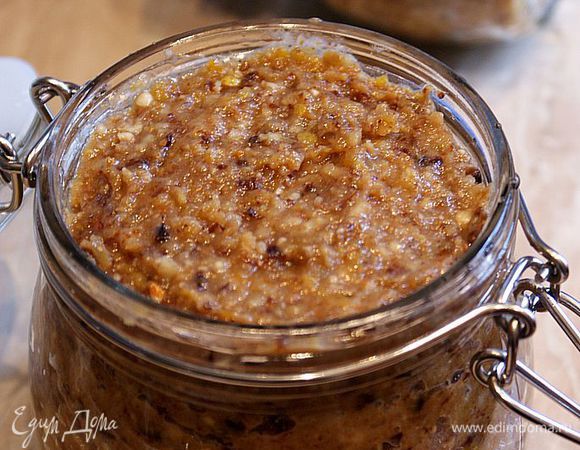 Взрослым рекомендовано есть по 1 ст. л. 2 раза в день, детям с трех лет — по 1 ч. л. 2 раза в день. Приятного аппетита!