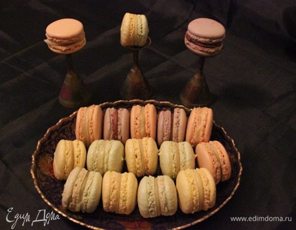 В коричневые добавила чайную ложку какао порошка,получилось очень здорово)