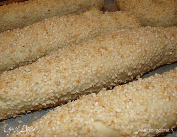 Выпекать при 180"С около 30 минут на среднем уровне духовки до слегка золотистого цвета. Приятного аппетита!