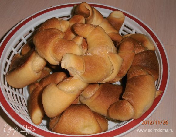 Выпекаем около 20 мин. при t = 180-200* С.