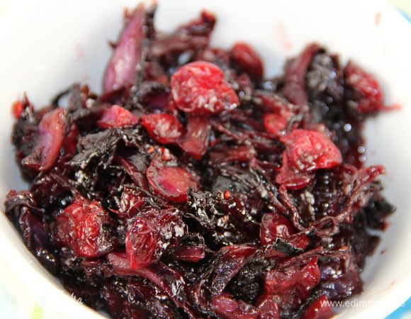 Подаем ее в качестве гарнира к птице или мясу. Приятного аппетита))